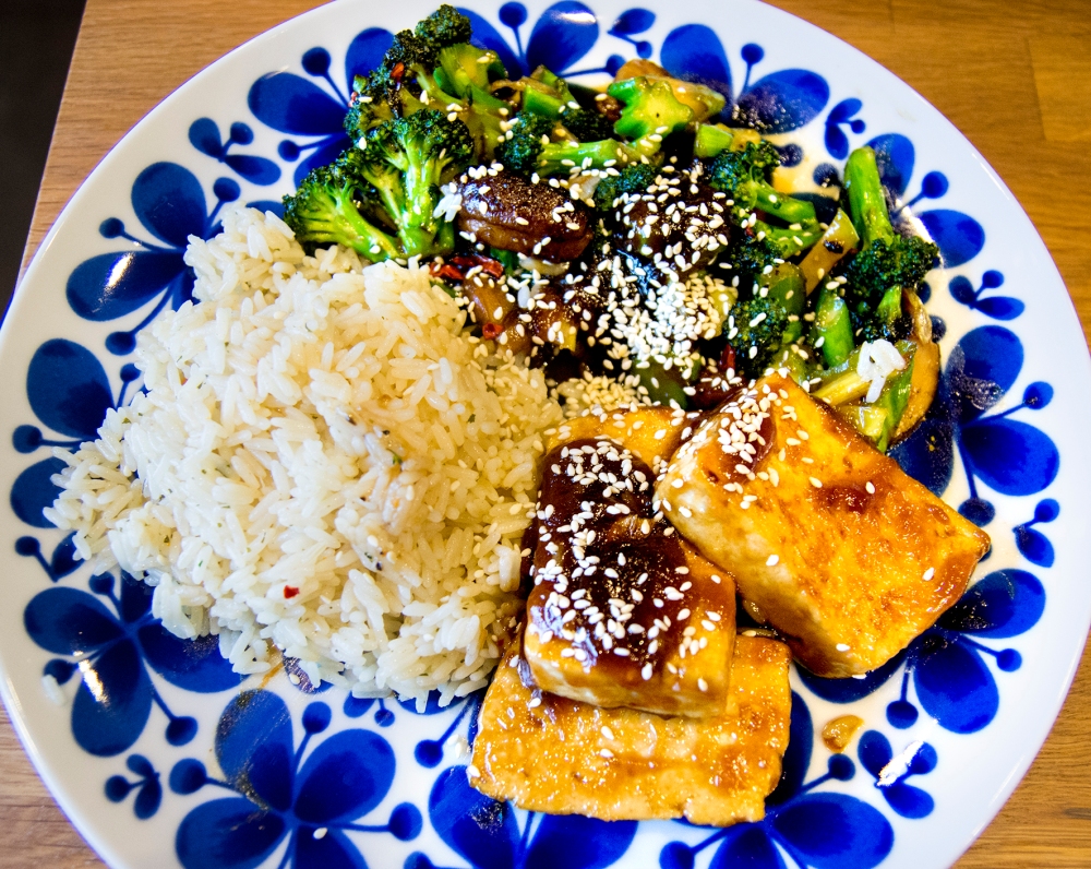 veckansvego färdig hoisinglacerad tofu1